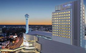 โรงแรมเซ็นเตอร์พอยต์ เทอร์มินอล 21 โคราช (SHA Extra Plus)